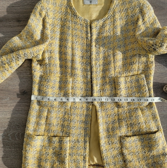 Chanel jacket yellow vintage - Picture 7 of 11